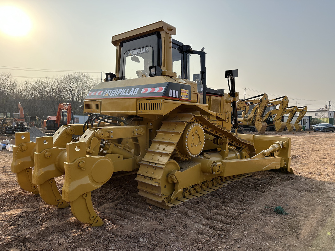 CATERPILLAR D8R - Bulldozer: picture 2 CATERPILLAR D8R - Bulldozer: picture 2
