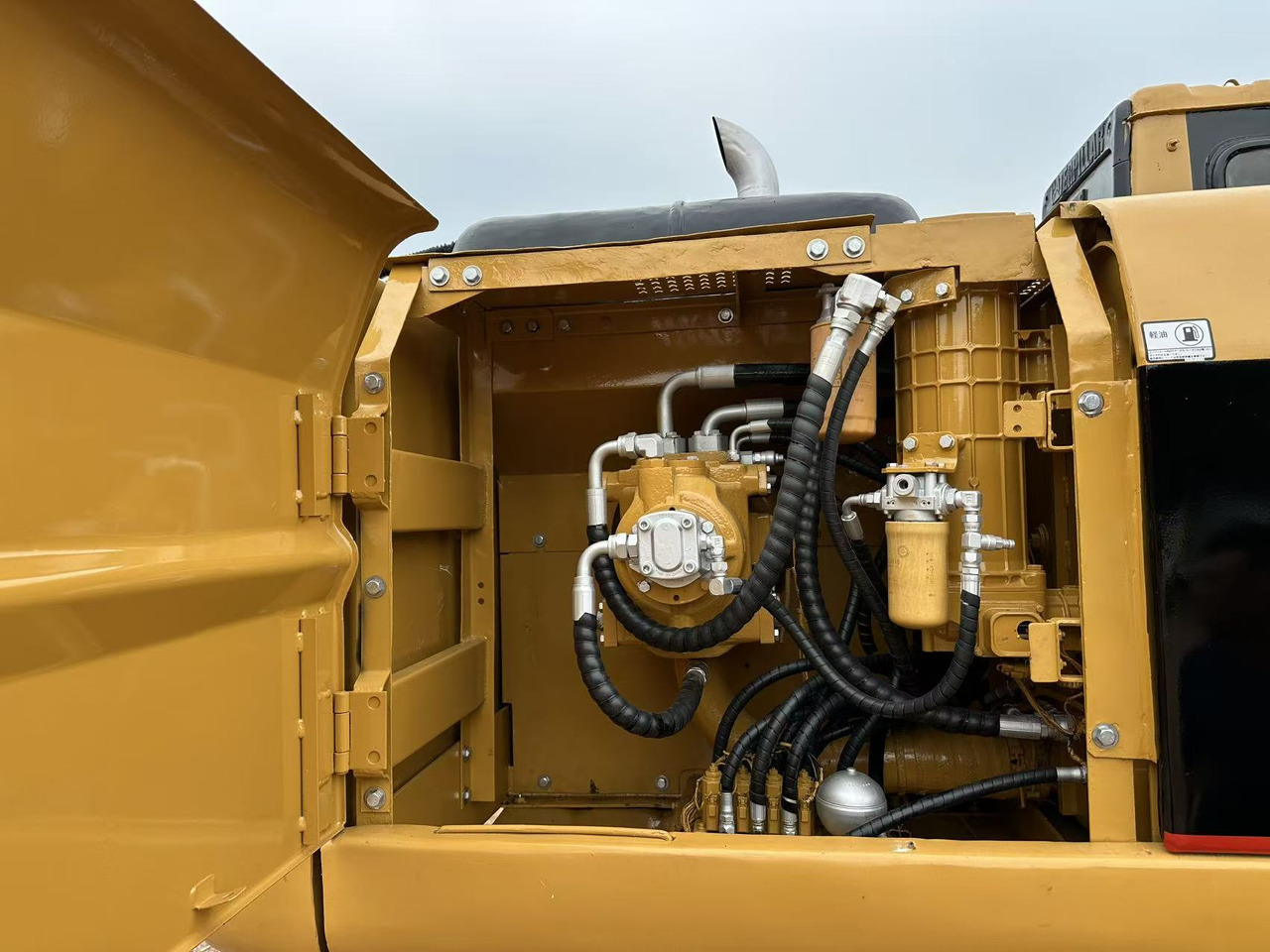 Caterpillar 320BL excavator - Excavator: picture 5 Caterpillar 320BL excavator - Excavator: picture 5