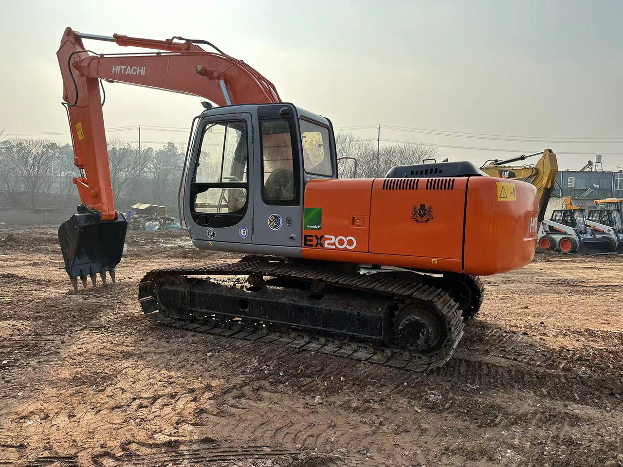 HITACHI EX200 - Excavator: picture 1 HITACHI EX200 - Excavator: picture 1