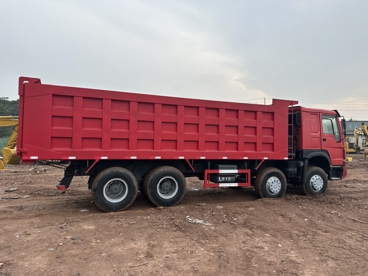 HOWO 420 8*4 - Tipper: picture 5 HOWO 420 8*4 - Tipper: picture 5