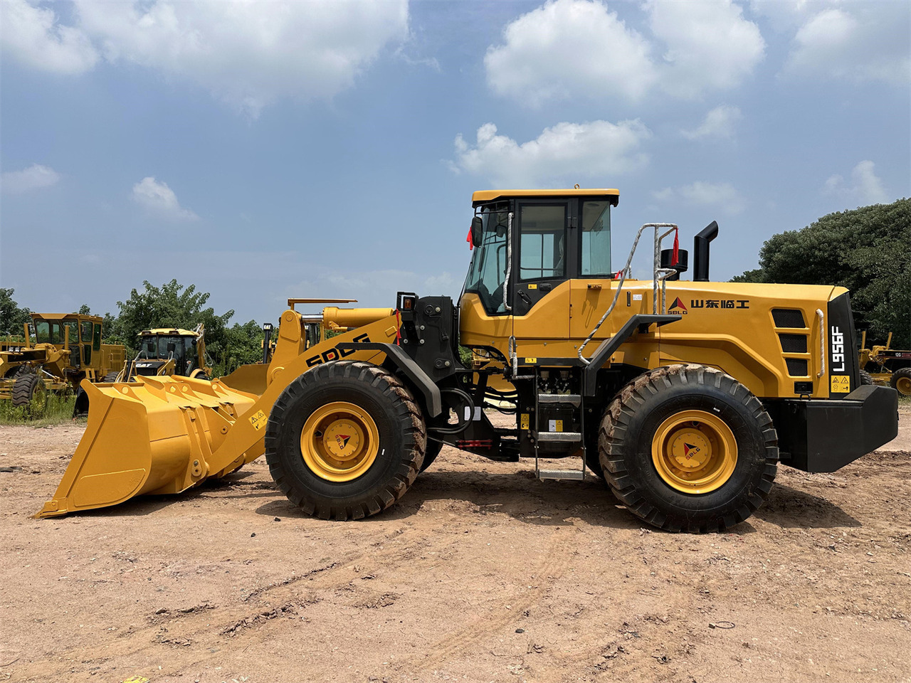 SDLG L956F - Wheel loader: picture 1 SDLG L956F - Wheel loader: picture 1