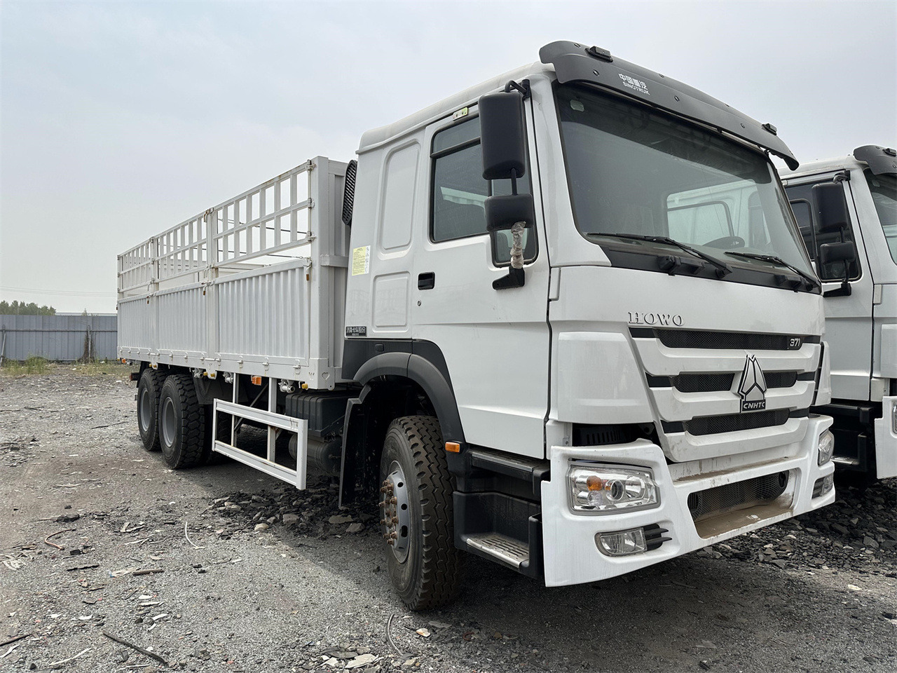 SINOTRUK HOWO 371 Cargo truck - Livestock truck: picture 1 SINOTRUK HOWO 371 Cargo truck - Livestock truck: picture 1
