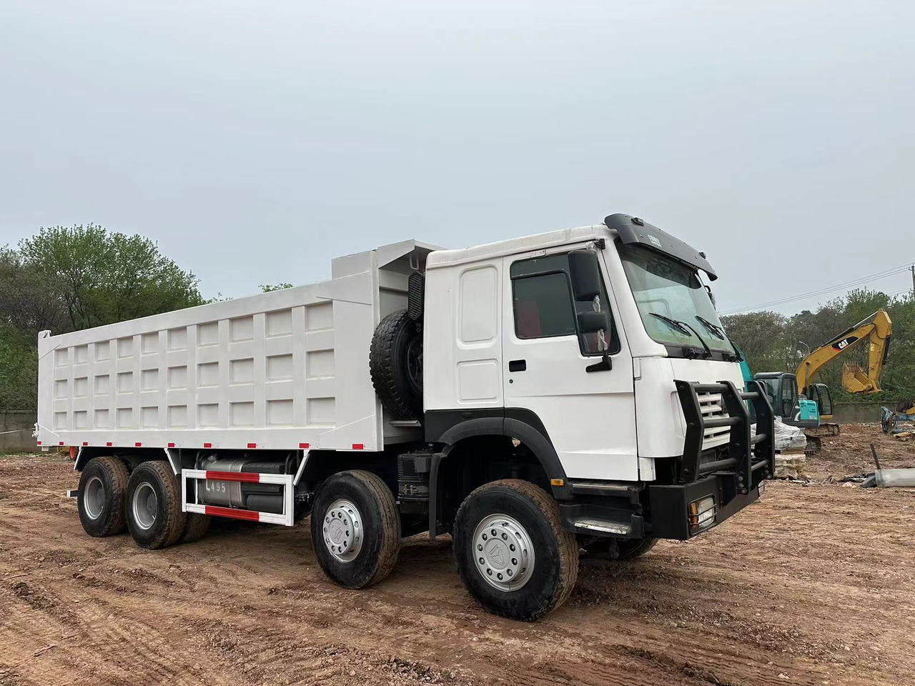 SINOTRUK HOWO 371 with Bumper - Tipper: picture 5 SINOTRUK HOWO 371 with Bumper - Tipper: picture 5