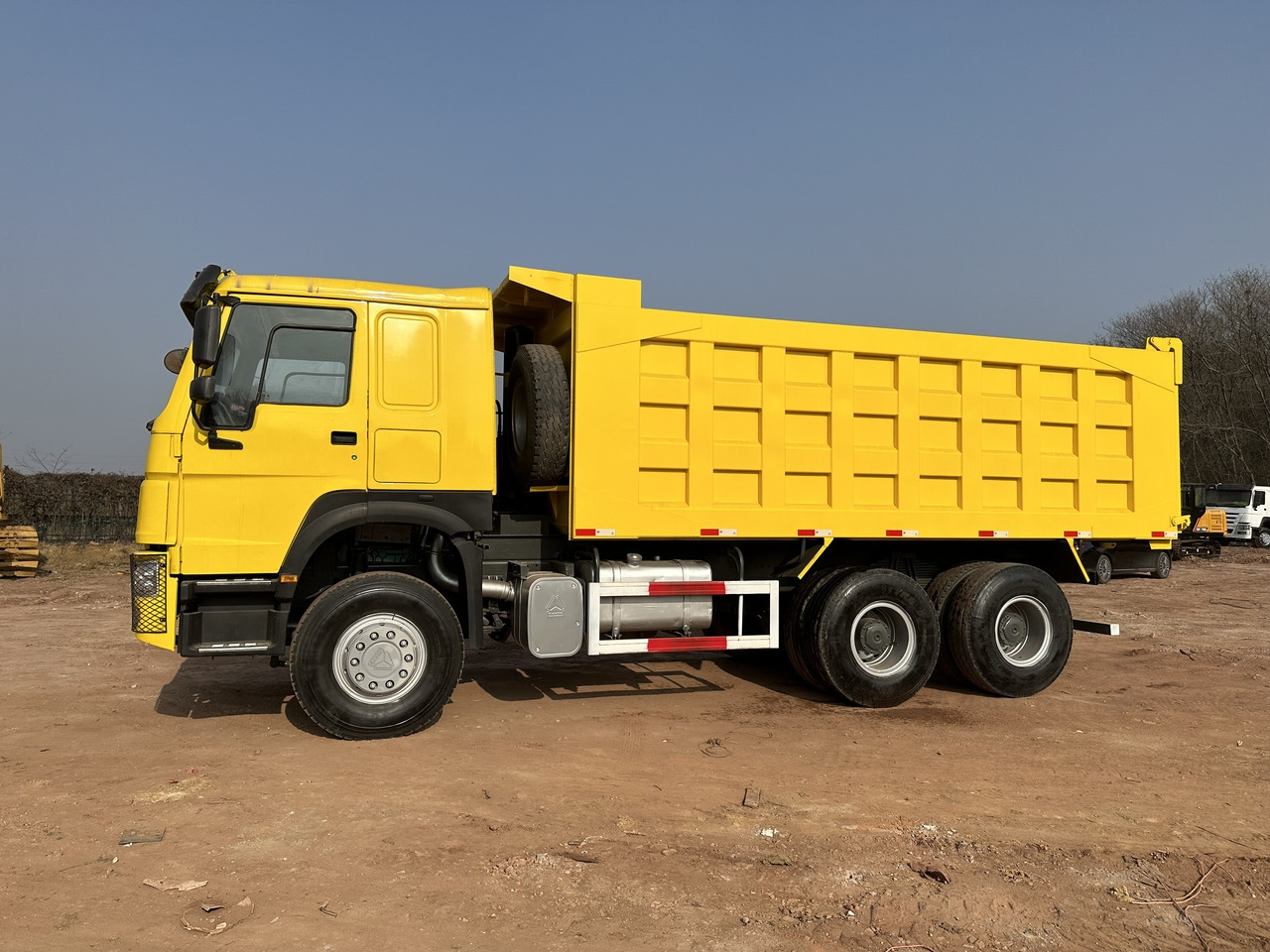 SINOTRUK Howo Dump truck 371 - Tipper: picture 4 SINOTRUK Howo Dump truck 371 - Tipper: picture 4