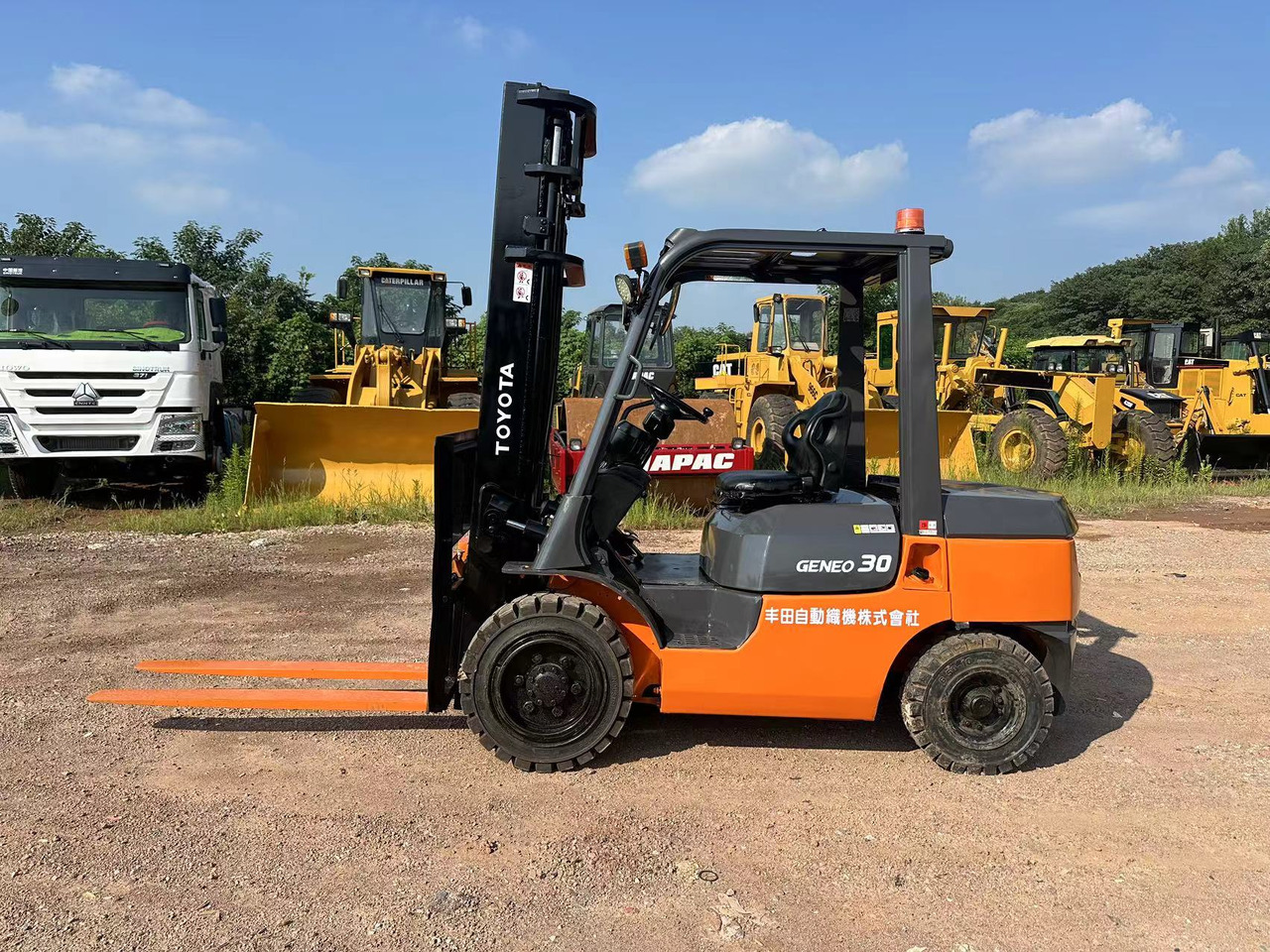 TOYOTA GENEO30 - Diesel forklift: picture 3 TOYOTA GENEO30 - Diesel forklift: picture 3