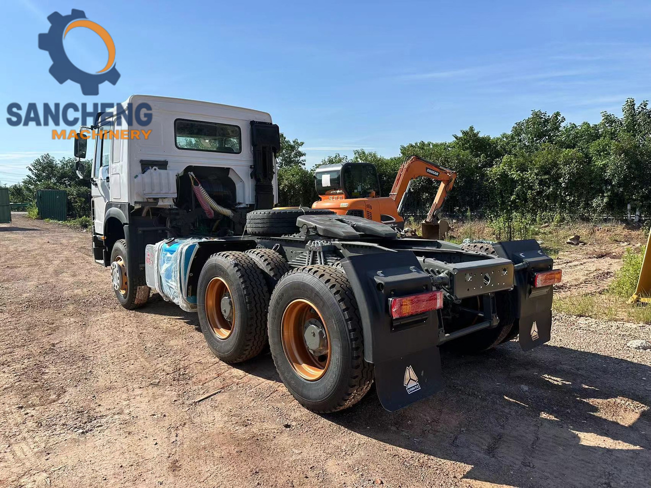 SINOTRUK HOWO Truck Head 371 - Tractor unit: picture 5 SINOTRUK HOWO Truck Head 371 - Tractor unit: picture 5