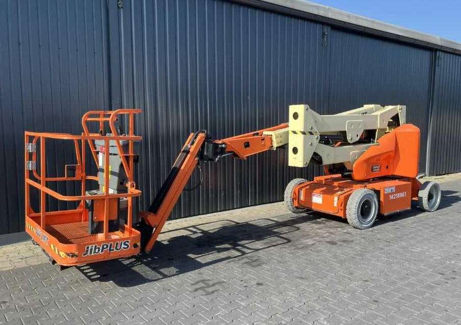 JLG E400AJPn - Articulated boom: picture 1 JLG E400AJPn - Articulated boom: picture 1