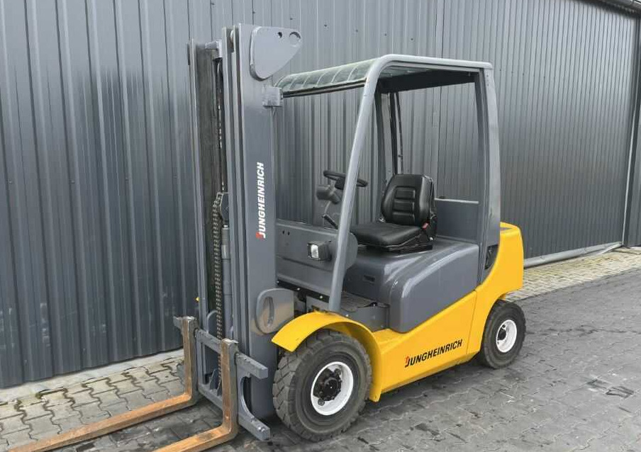 Jungheinrich DFG425 - Diesel forklift: picture 1 Jungheinrich DFG425 - Diesel forklift: picture 1