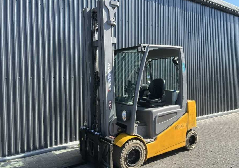 Jungheinrich EFGS30 - Electric forklift: picture 1 Jungheinrich EFGS30 - Electric forklift: picture 1