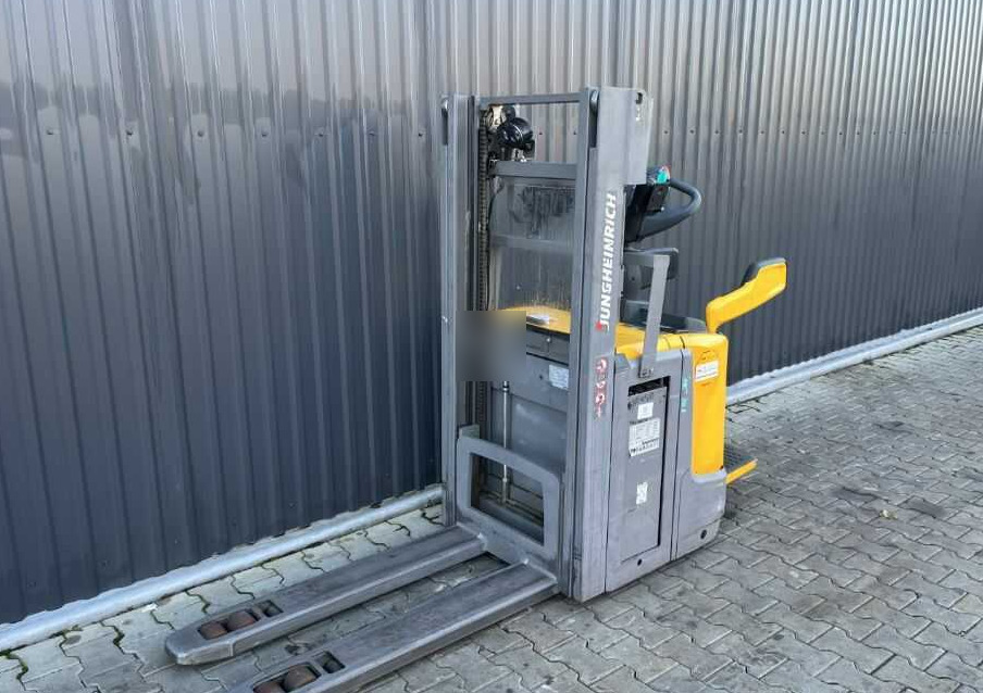 Jungheinrich ERC214z - Stacker: picture 1 Jungheinrich ERC214z - Stacker: picture 1