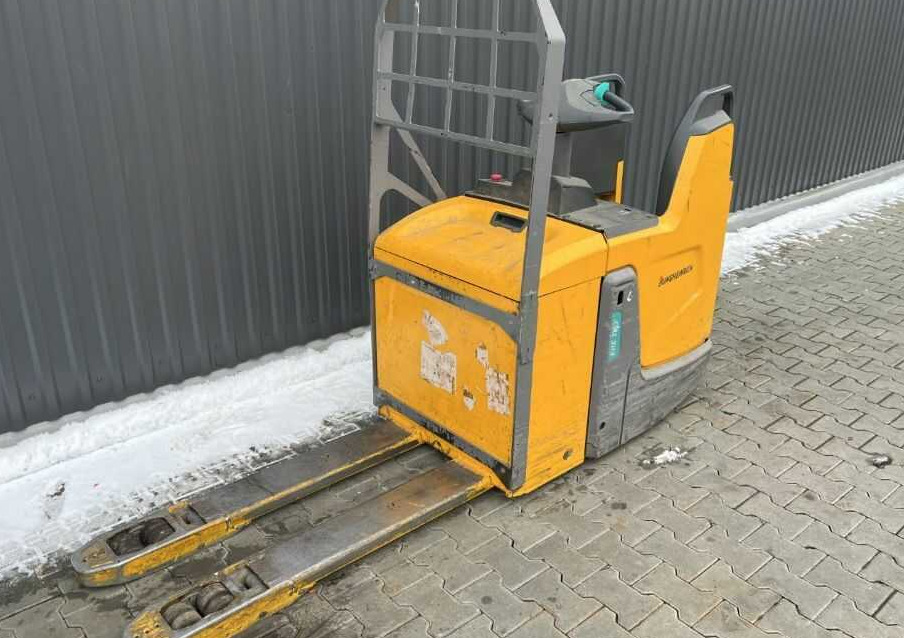 Jungheinrich ERE120 - Pallet truck: picture 5 Jungheinrich ERE120 - Pallet truck: picture 5