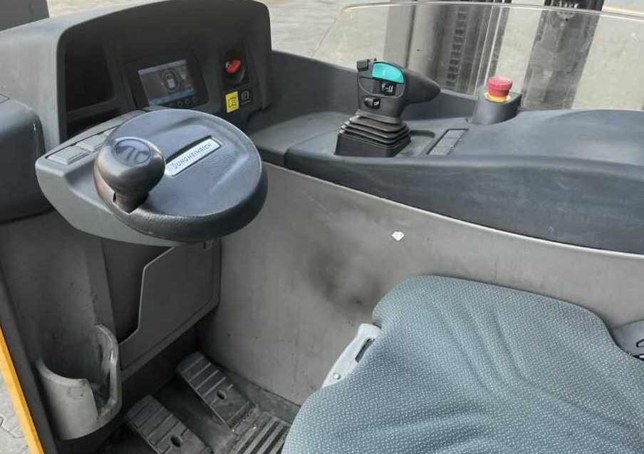 Reach truck Jungheinrich ETV214: picture 6 Reach truck Jungheinrich ETV214: picture 6
