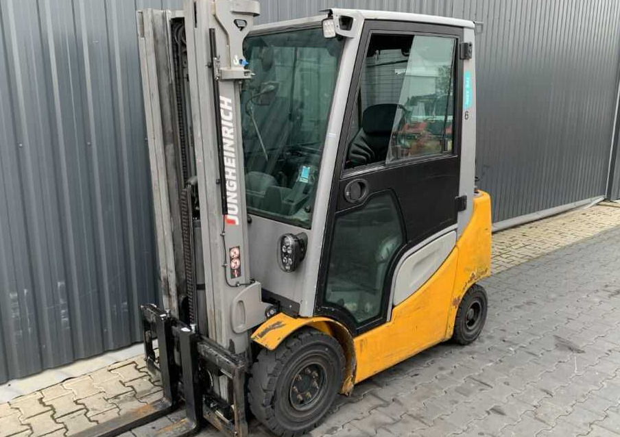 Jungheinrich TFG320s - LPG forklift: picture 1 Jungheinrich TFG320s - LPG forklift: picture 1