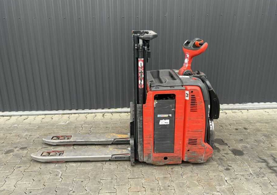 Linde D12HSP - Stacker: picture 2 Linde D12HSP - Stacker: picture 2
