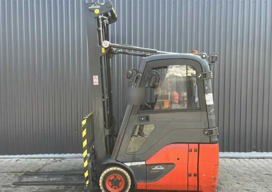 Linde E15-02 - Electric forklift: picture 2 Linde E15-02 - Electric forklift: picture 2