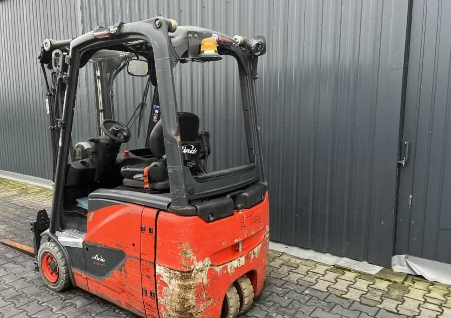Linde E16H-02 - Electric forklift: picture 3 Linde E16H-02 - Electric forklift: picture 3