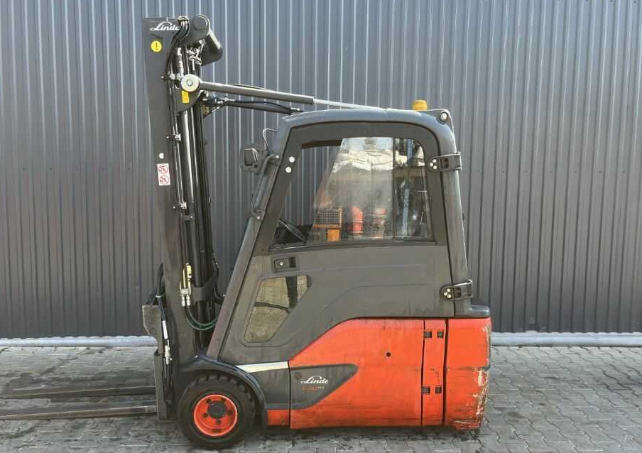 Linde E20L-02 - Electric forklift: picture 2 Linde E20L-02 - Electric forklift: picture 2