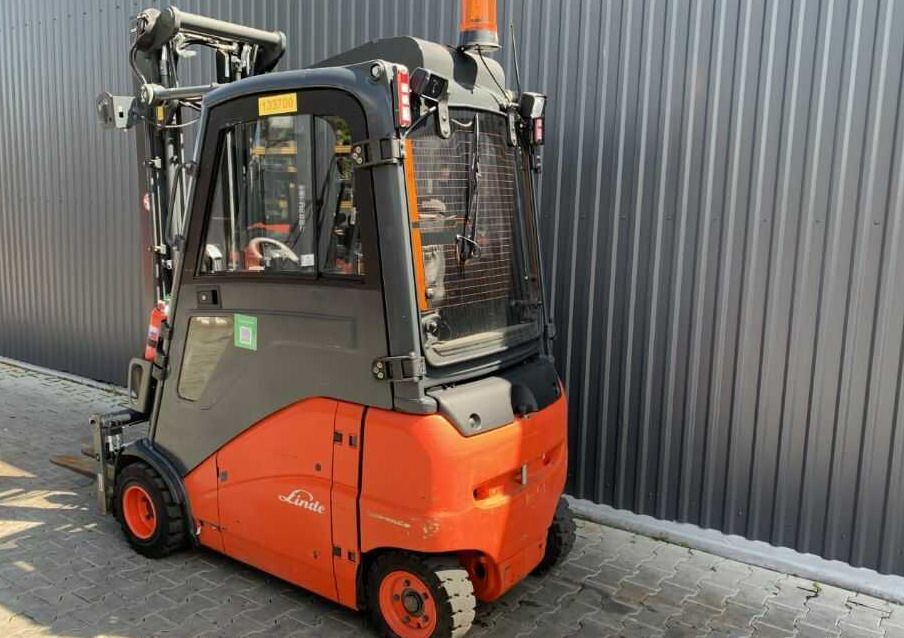Linde E20PH-01 - Electric forklift: picture 3 Linde E20PH-01 - Electric forklift: picture 3