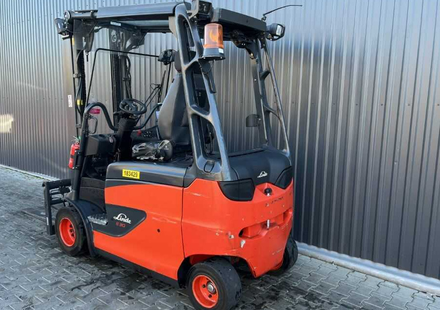 Linde E30RHL/600 - Electric forklift: picture 3 Linde E30RHL/600 - Electric forklift: picture 3