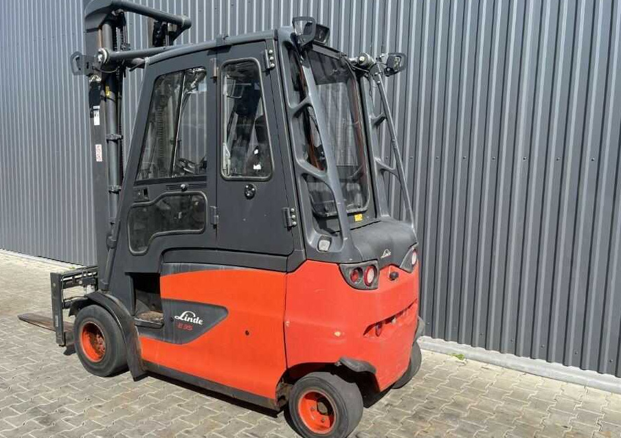 Linde E35H-01 - Electric forklift: picture 3 Linde E35H-01 - Electric forklift: picture 3