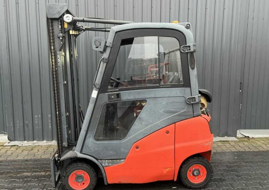 Linde H14T-01 - LPG forklift: picture 2 Linde H14T-01 - LPG forklift: picture 2