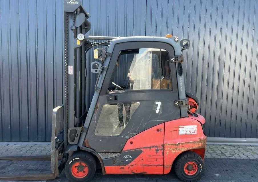 Linde H20T-01 - LPG forklift: picture 2 Linde H20T-01 - LPG forklift: picture 2