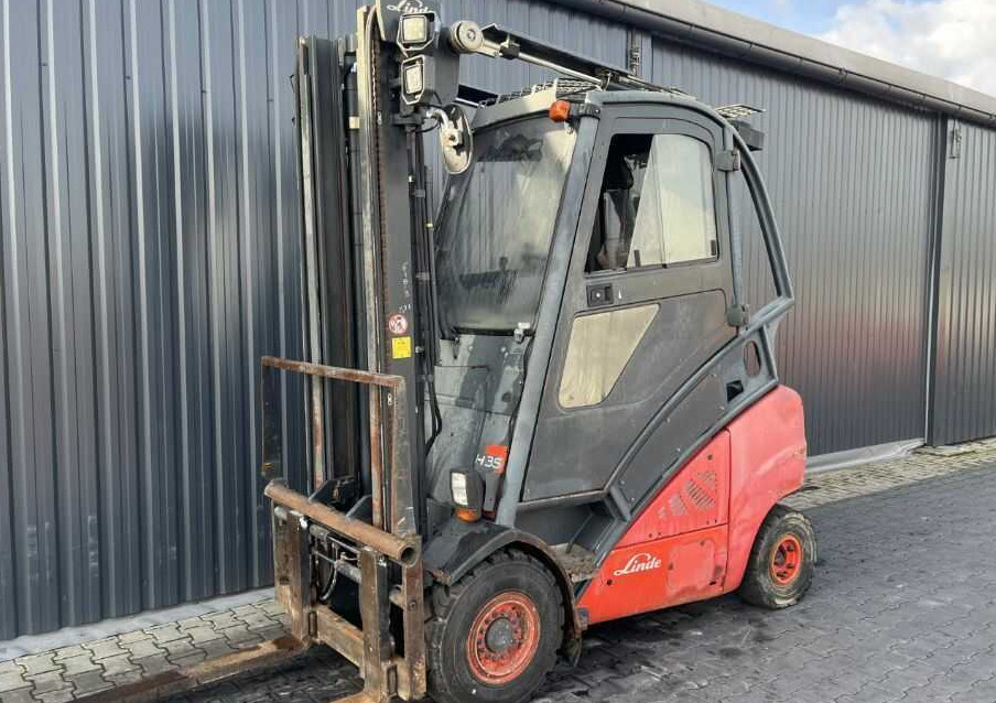 Linde H35D-01 - Diesel forklift: picture 1 Linde H35D-01 - Diesel forklift: picture 1