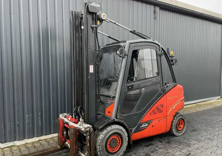Linde H35D-02 - Diesel forklift: picture 1 Linde H35D-02 - Diesel forklift: picture 1