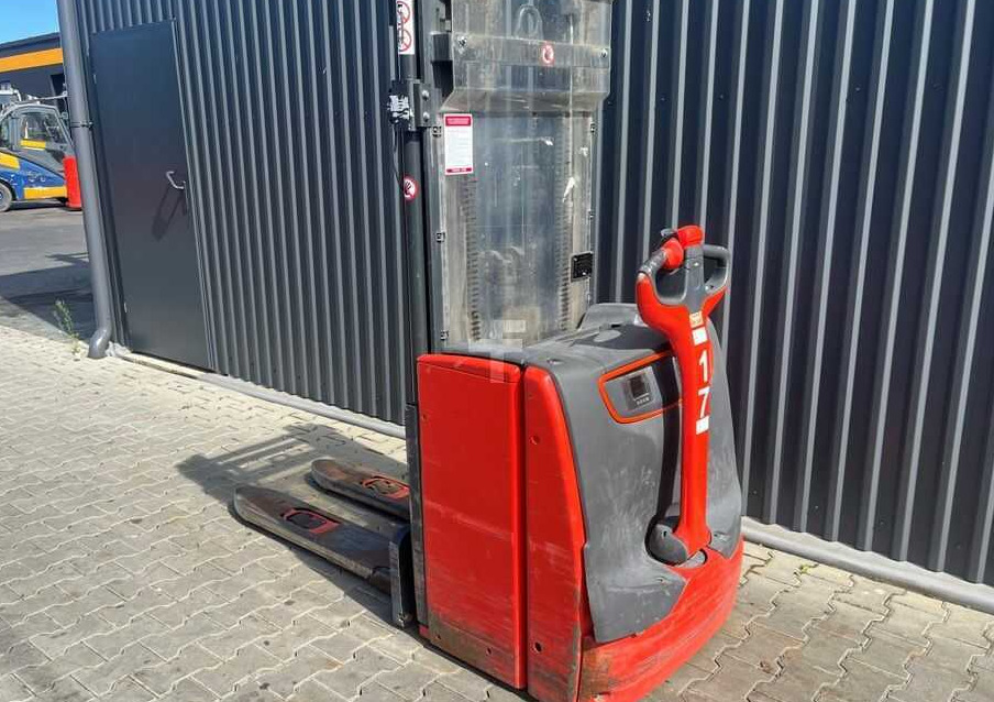 Linde L14 - Stacker: picture 3 Linde L14 - Stacker: picture 3