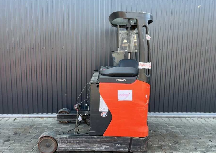 Linde R14HD-01 - Reach truck: picture 2 Linde R14HD-01 - Reach truck: picture 2