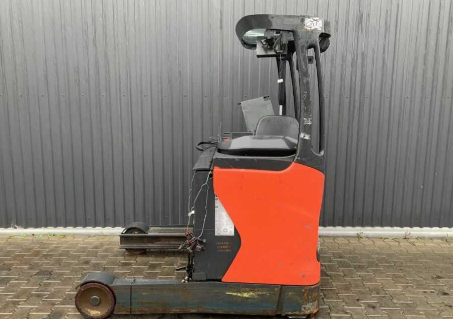 Linde R16HD-01 - Reach truck: picture 2 Linde R16HD-01 - Reach truck: picture 2