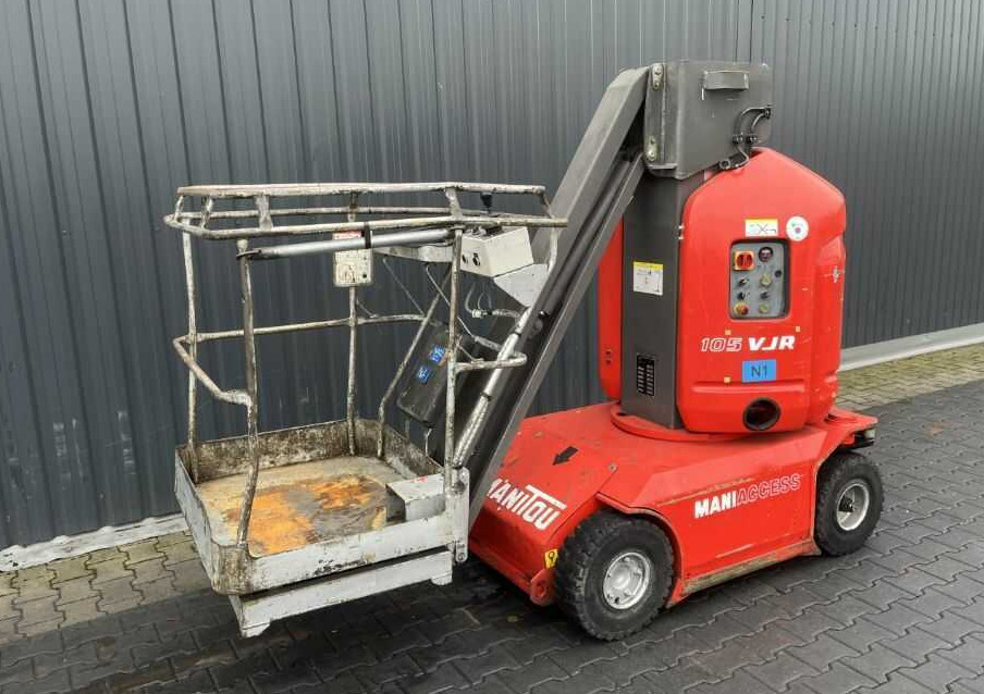 Manitou 105VJR - Vertical mast lift: picture 1 Manitou 105VJR - Vertical mast lift: picture 1