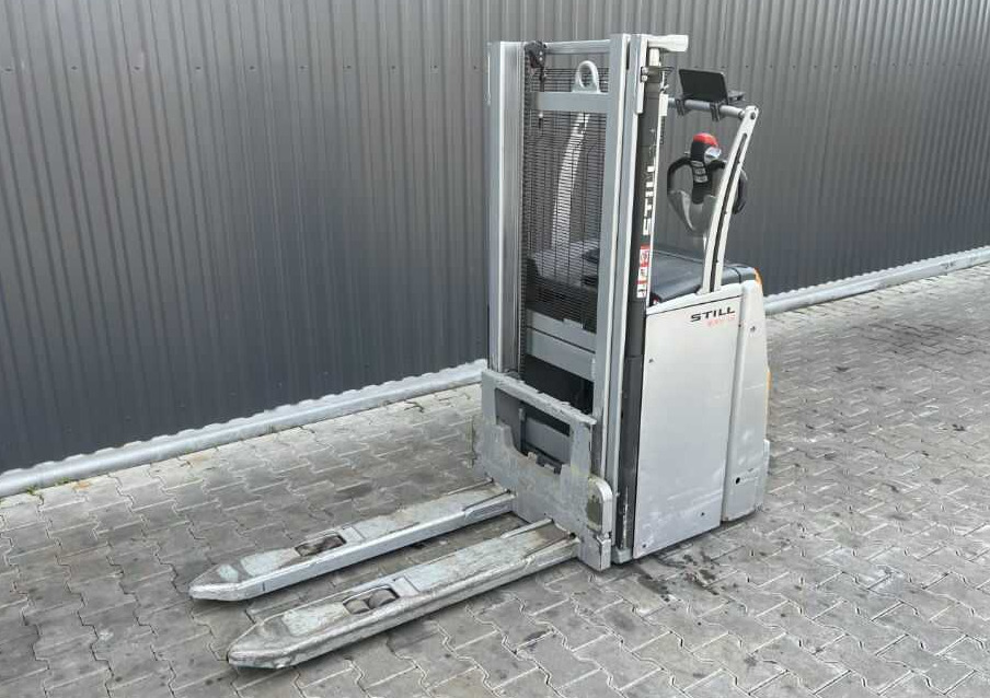 Still EXV16 - Stacker: picture 1 Still EXV16 - Stacker: picture 1