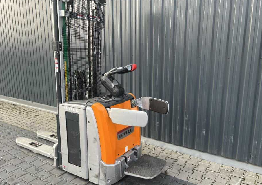 Still EXVSF16l - Stacker: picture 3 Still EXVSF16l - Stacker: picture 3