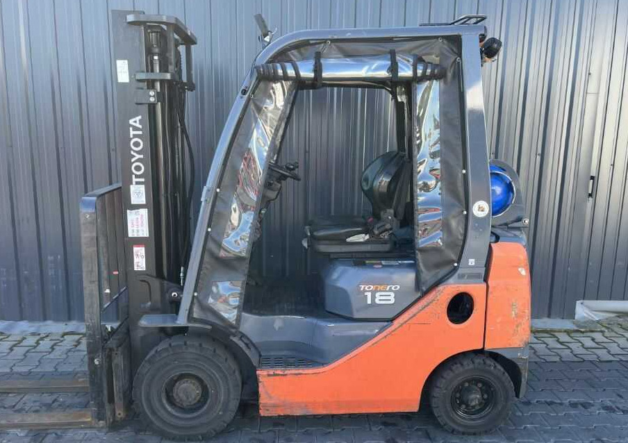 Toyota 8FGF15 - LPG forklift: picture 2 Toyota 8FGF15 - LPG forklift: picture 2