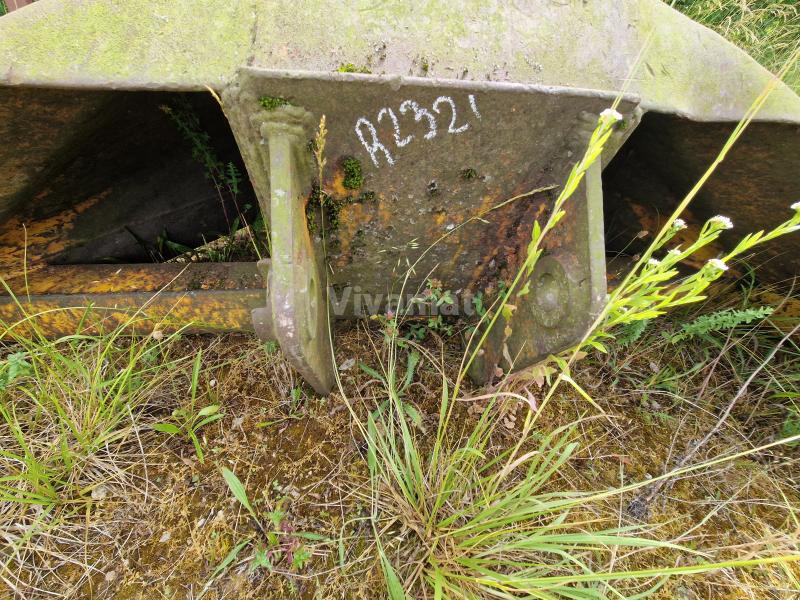 CASE Attache à Axe de 50 Attache à Axe de 50 - Excavator bucket: picture 5 CASE Attache à Axe de 50 Attache à Axe de 50 - Excavator bucket: picture 5