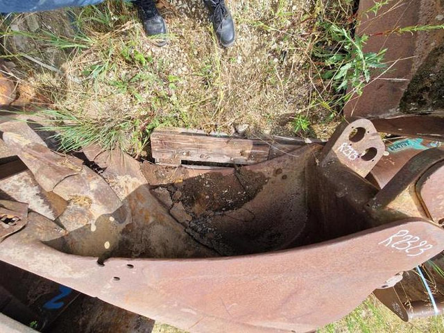 Case 688 - - Bucket: picture 4 Case 688 - - Bucket: picture 4
