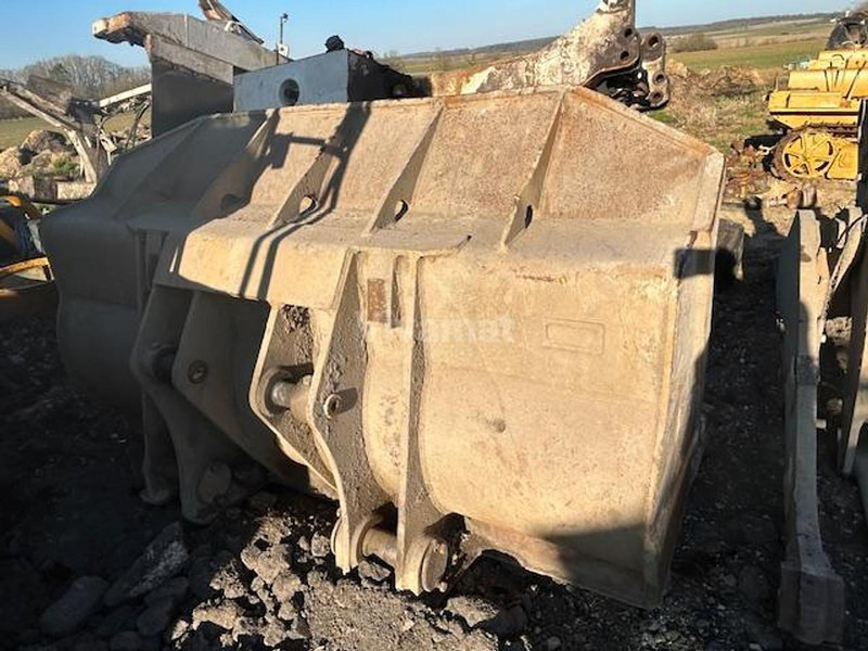 Caterpillar 973D - - Bucket: picture 5 Caterpillar 973D - - Bucket: picture 5