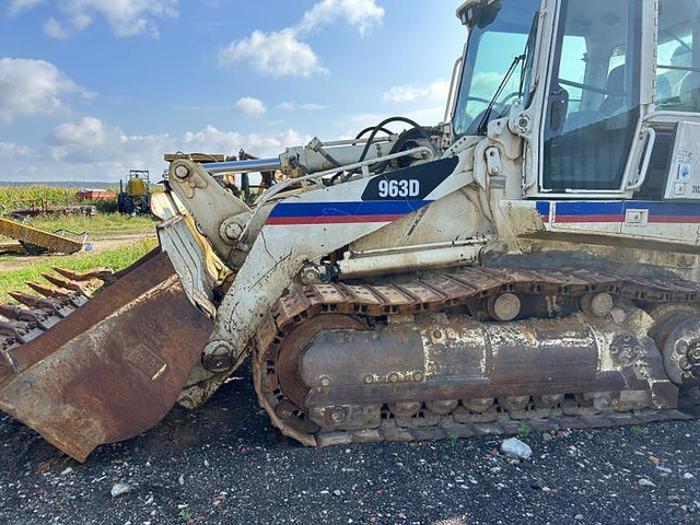 Caterpillar - Excavator: picture 3 Caterpillar - Excavator: picture 3