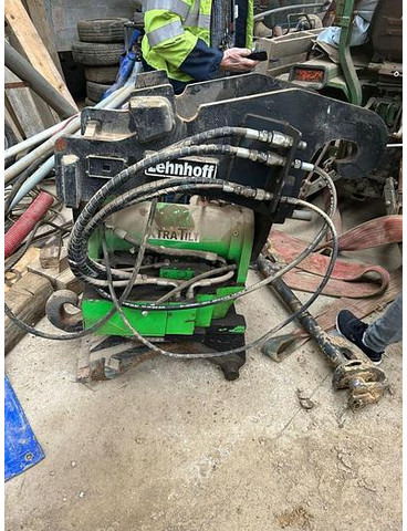 TILT ROTATOR TR150 - Construction machinery: picture 1 TILT ROTATOR TR150 - Construction machinery: picture 1