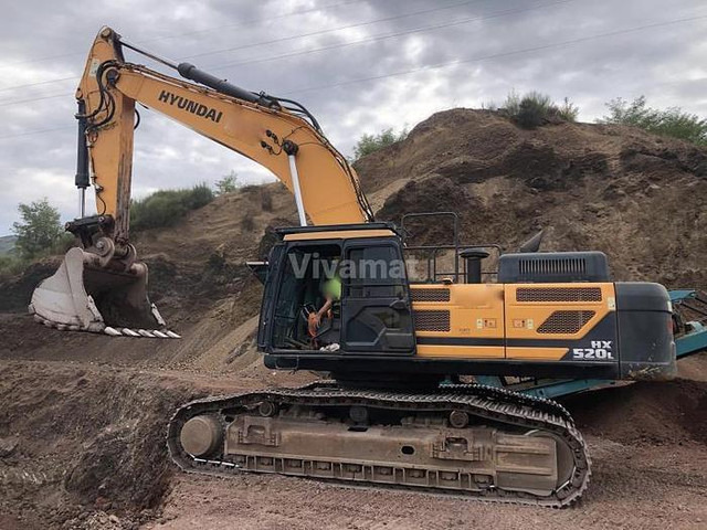 Hyundai - Excavator: picture 1 Hyundai - Excavator: picture 1