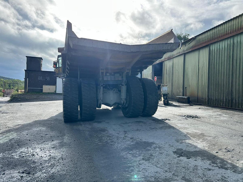 Komatsu HD605-7 - Dumper: picture 4 Komatsu HD605-7 - Dumper: picture 4
