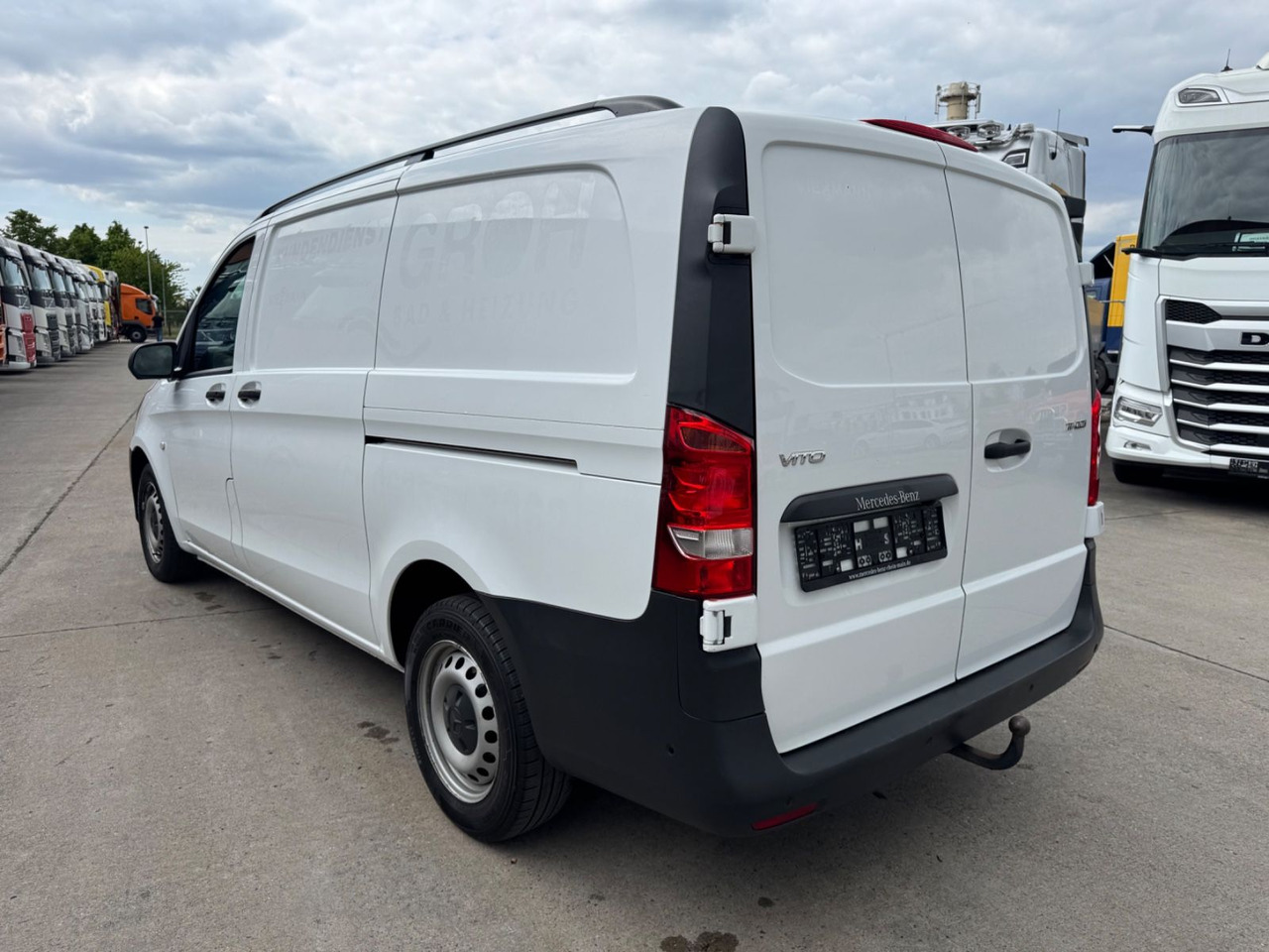 Mercedes-Benz VITO 111 CDI * LANG * KLIMA * SCHIEBETÜR R & L * - Passenger van: picture 5 Mercedes-Benz VITO 111 CDI * LANG * KLIMA * SCHIEBETÜR R & L * - Passenger van: picture 5