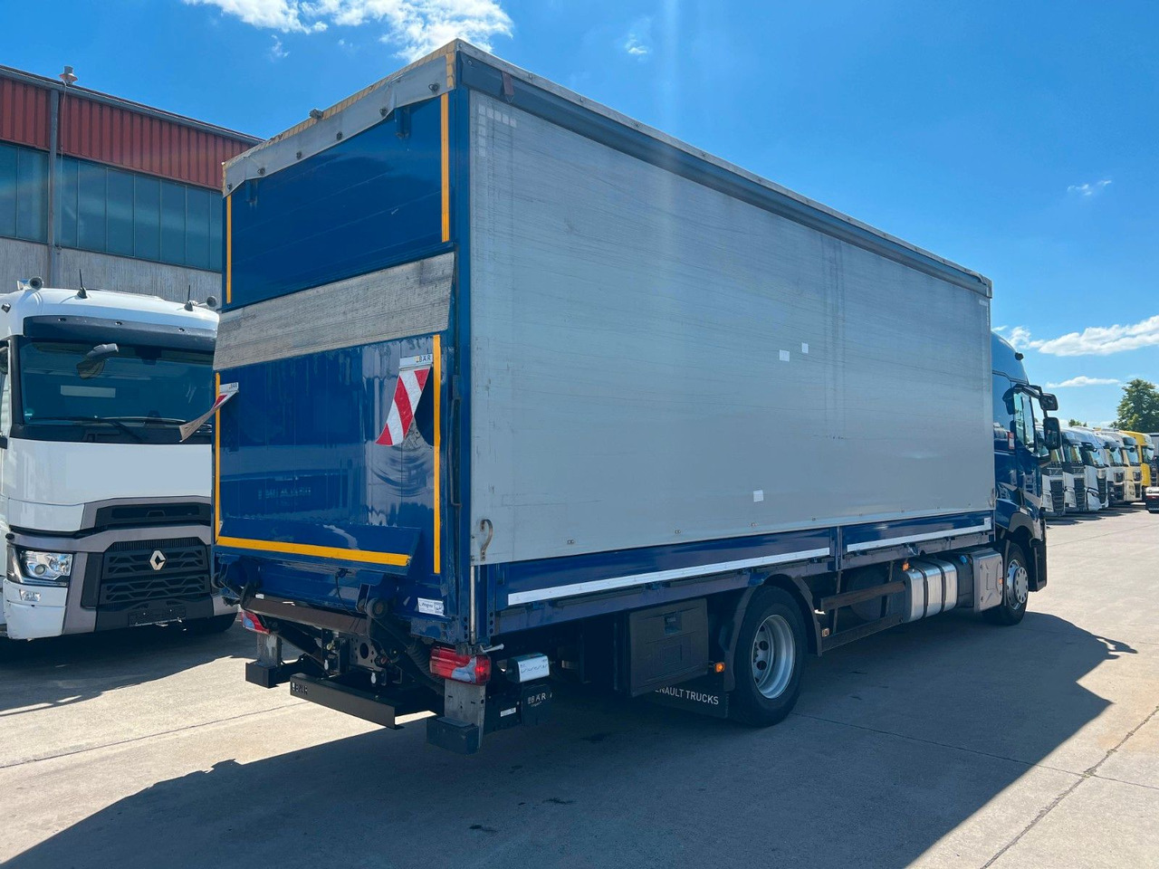 Renault T 380 COMFORT * 18 T * LBW * KLIMA * TOP * - Curtainsider truck: picture 4 Renault T 380 COMFORT * 18 T * LBW * KLIMA * TOP * - Curtainsider truck: picture 4