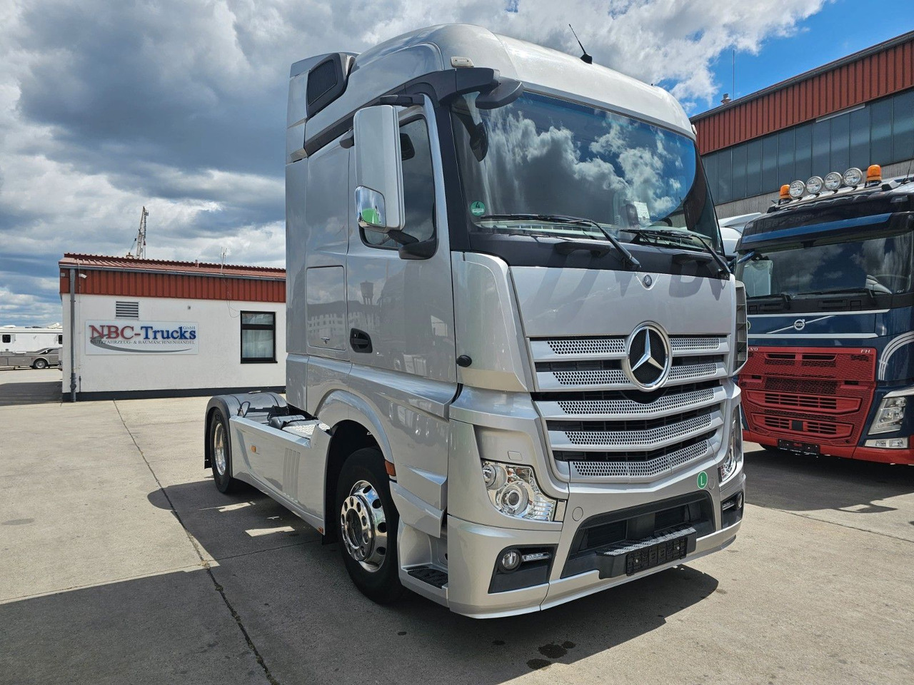 Mercedes-Benz ACTROS 1851 * 2X VORHANDEN * ACC * STANDH. *EUR5 - Tractor unit: picture 3 Mercedes-Benz ACTROS 1851 * 2X VORHANDEN * ACC * STANDH. *EUR5 - Tractor unit: picture 3