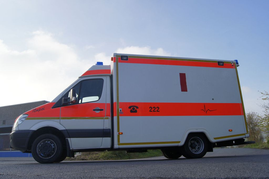 Mercedes-Benz Sprinter 516 WAS Mercedes-Benz Sprinter 516 WAS - Ambulance: picture 5 Mercedes-Benz Sprinter 516 WAS Mercedes-Benz Sprinter 516 WAS - Ambulance: picture 5