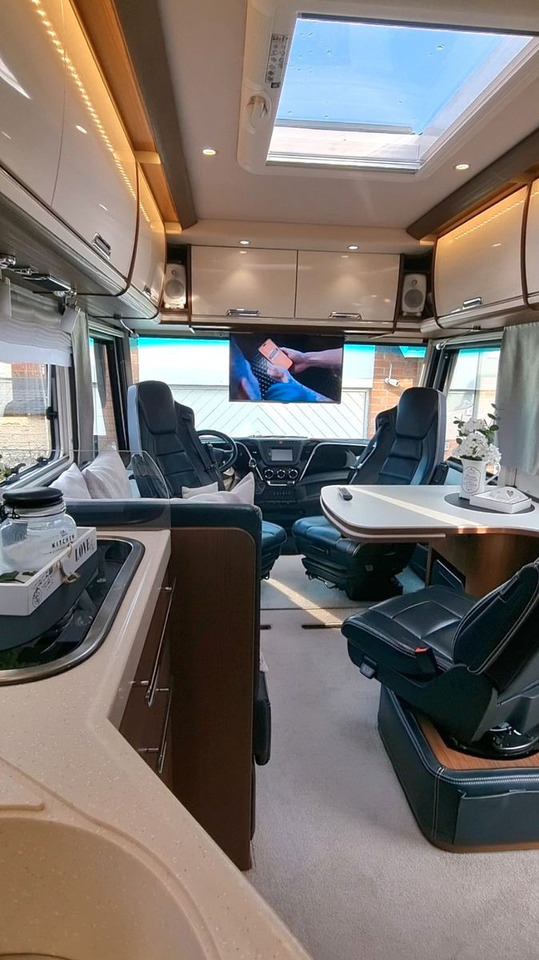 Niesmann + Bischoff Flair 880 BE - Integrated motorhome: picture 3 Niesmann + Bischoff Flair 880 BE - Integrated motorhome: picture 3