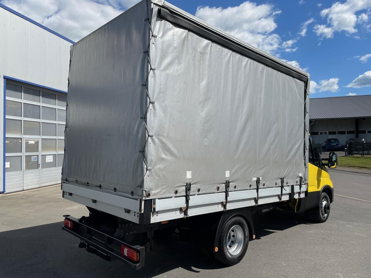 Iveco Daily 70C21HA8/P (72C) Euro6 Klima AHK Navi ZV - Curtain side van: picture 4 Iveco Daily 70C21HA8/P (72C) Euro6 Klima AHK Navi ZV - Curtain side van: picture 4