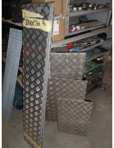 Onbekend - Bumper: picture 1 Onbekend - Bumper: picture 1