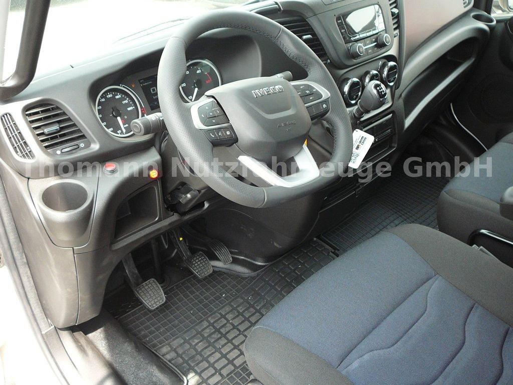 Interior photo 1: New Curtain side van Iveco Daily 70C18H Pritsche Plane 1000KG LBW Sofort Iveco Daily 70C18H Pritsche Plane 1000KG LBW Sofort Interior photo 1: New Curtain side van Iveco Daily 70C18H Pritsche Plane 1000KG LBW Sofort Iveco Daily 70C18H Pritsche Plane 1000KG LBW Sofort